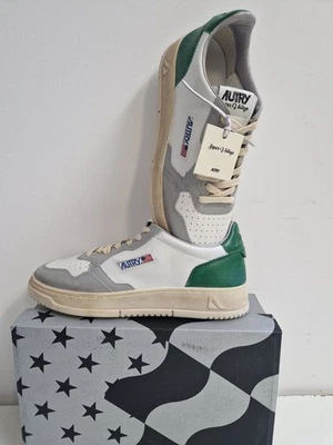 AUTRY SNEAKERS AVLM SV02 MEDALIST SUPER VINTAGE WEISS-GRÜN-GRAU Gr. 43