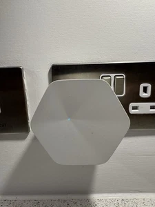 Sky Max Pod Wireless WiFi Booster Extender SE411-UK - Picture 1 of 4