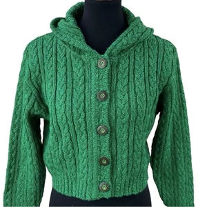 Streich Flandre Wolle Zopfmuster Cardigan Pullover Kapuze Gr. M grün cropped - Bild 1 von 5