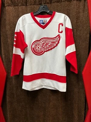 Camiseta deportiva vintage de los 90 Detroit Red Wings blanca Steve Yzerman #19 Starter talla pequeña Foto 1 de 4