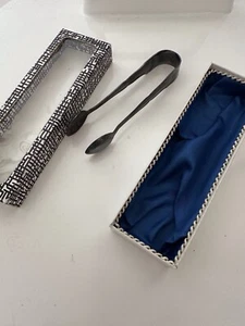 Alte Zuckerzange für Zuckerwürfel in Silber für Kaffeetafel - gedeckter Tisch - Bild 1 von 2