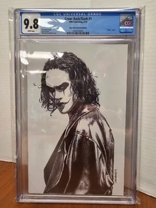 Crow: Hack/Slash #1 - CGC 9.8 - Den of the Damned Edition "Virgin" Cover - 2019 - Picture 1 of 6