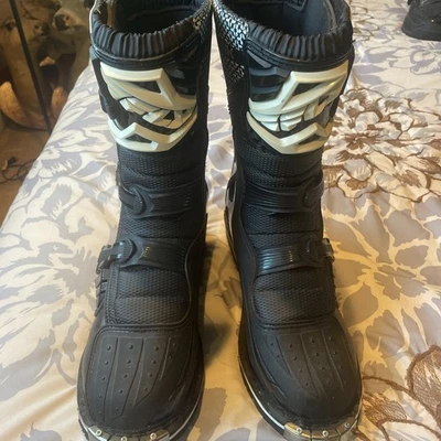 Fly Racing Maverik Boots Men's Size 9 Black - Image 1 of 4