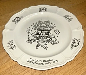 1975 CALGARY CANADA CENTENNIAL PLATE WEDGWOOD from WEST CALGARY ROTARY CLUB - Picture 1 of 10