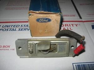 1970 FORD GALAXIE XL LTD LICENSE LIGHT LAMP HOUSING D0AZ-13550-A NOS - Picture 1 of 7