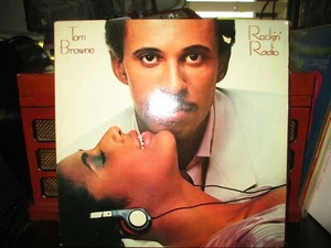 TOM BROWNE, ROCKIN' RADIO,, VG+/VG+, ORIGINAL INNER  SLEEVE, ARISTA  - Picture 1 of 2