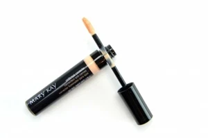 Corrector Undereye - Mary Kay. Neutraliza las zonas oscuras e ilumina. - Imagen 1 de 3
