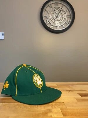 Boston Celtics New Era Sombrero Madera Dura Clásicos 7 1/2 Ajustado Dos Tonos Foto 1 de 4