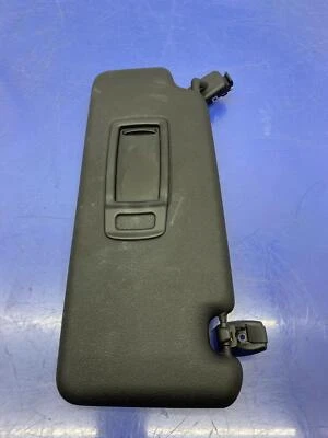 BMW X1 F48 2016-2022 OEM PARASOL DELANTERO DERECHO | NEGRO Foto 1 de 4