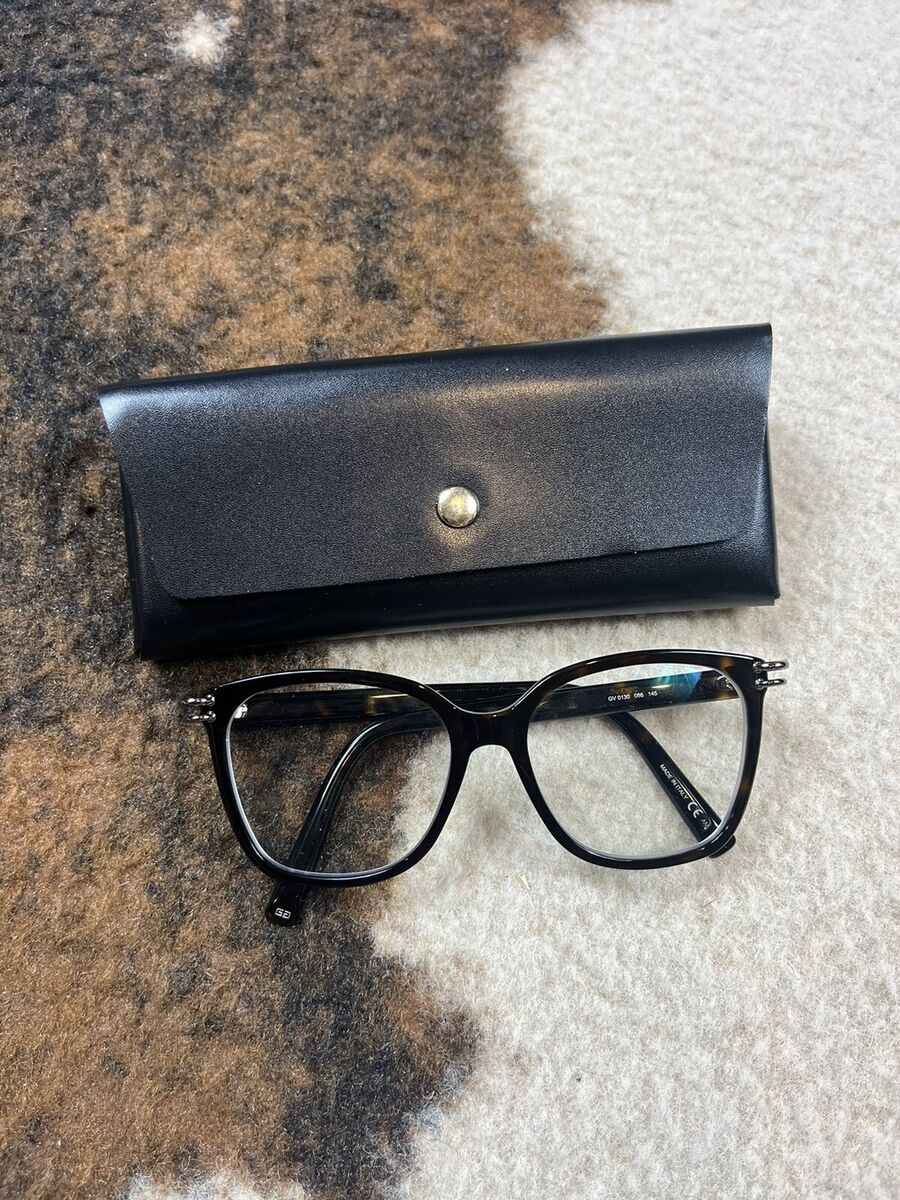 Givenchy Cat Eye Plastic Frame Sunglasses for Women for sale Givenchy Cat Eye Plastic Frame Sunglasses for Women for sale