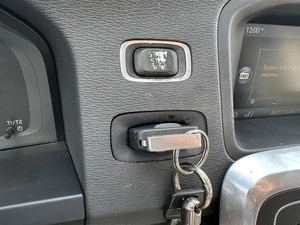 Ignition Switch Dash Mounted Push Button Fits 14-18 Volvo S60 1342083 - Picture 1 of 12