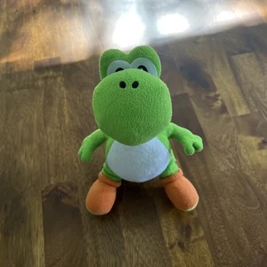 Green Yoshi Super Mario 8” Stuffed Plush 2010 Nintendo Goldie - Picture 1 of 6