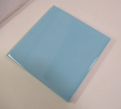 1 mosaico de azulejo de parede EUA 4-3/8" brilho quadrado iceberg azul cerâmica década de 1950 retrô vintage - Imagem 1 de 4