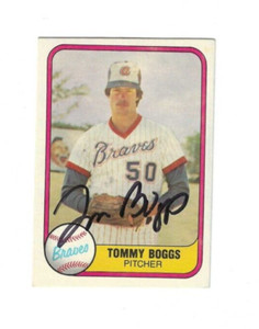 Autographed TOMMY BOGGS Atlanta Braves 1981 Fleer Baseball Card #261 COA