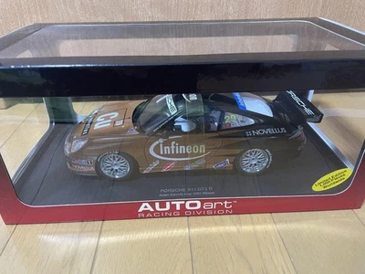AUTOart 1/18 Porsche 911 GT3 R - Image 1 of 2
