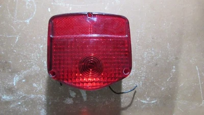 Conjunto de luz trasera Mini Trail - C70 CT70 CT90 CT110 CB125S Honda 1972 Foto 1 de 4