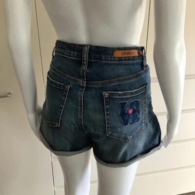 Love Moschino Denim Shorts/Size 27/Fits up to 28.5 inch Waist/Fabulous Condition Foto 1 de 4