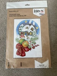 Panna Cross Stitch Kit “Christmas Snow Globe” - Picture 1 of 3