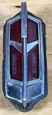 Oldsmobile LH 1968/69 Conjunto de luz de marcado lateral carcasa lente OEM Cutlass 442 Foto 1 de 4