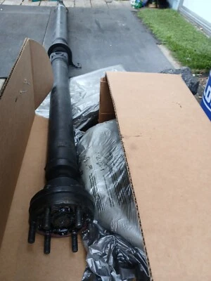 Eje de transmisión manual 2002 BMW 530i necesita reemplazo de yugo deslizante Foto 1 de 4