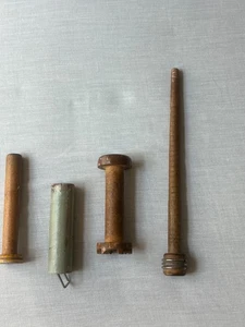Antique Wooden Thread Spools Weaving Spinning Spindle Bobbins Vintage - Picture 1 of 8