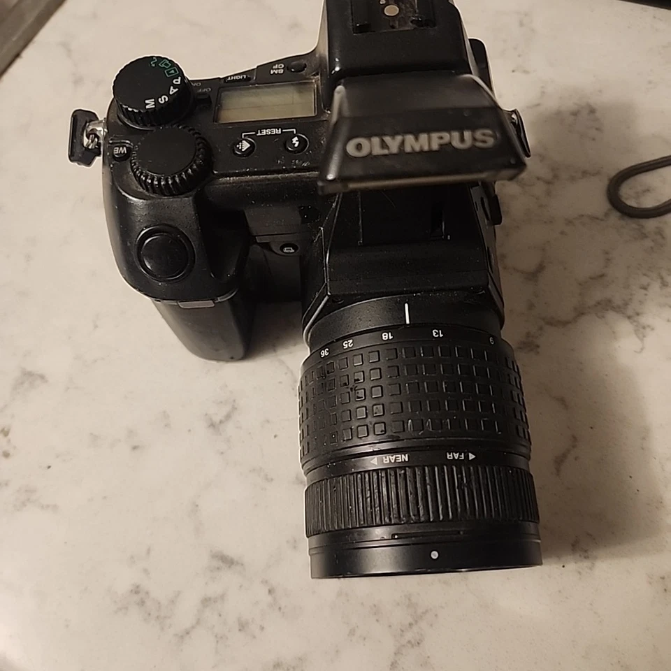Olympus Camedia E-10 4.0 MP Digital Camera  Lens 9-36mm NO Battery/ C-SEE DESC - Image 1 of 4