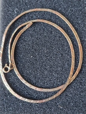 Collar de hueso de arenque de oro tricolor de 9 quilates de 18"  Foto 1 de 4