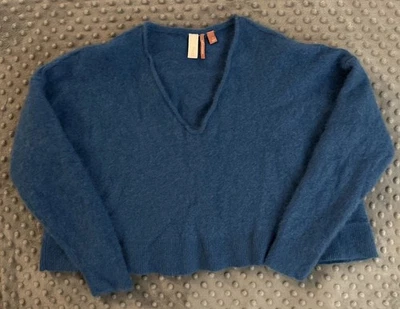 Suéter Anthropologie Pilcro 100 % cachemir para mujer talla pequeña rosa fucsia cuello en V Foto 1 de 3