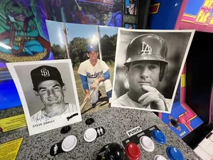 Steve Garvey Signed Autographed 5x7 Photo + 1981 Original B&W 8x10 + 1 LA 8x10 - Picture 1 of 9