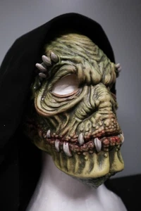 Hooded Alien Reptile Monster- Zagone Studios "The Reptilian" Handmade Mask - Picture 1 of 9