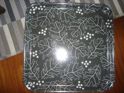 Bandeja cuadrada Ikea HOSTPROMENAD 13 x 13" negra blanca Höstpromenad - NUEVA Foto 1 de 4