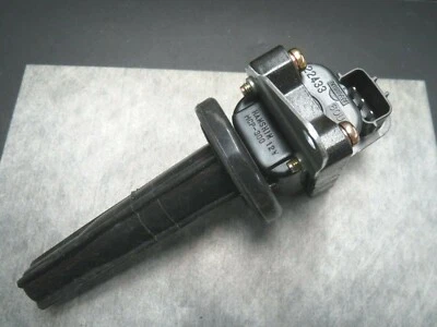 Bobina de encendido para Infiniti Q45 1990-1995 hecha en Japón por Hitachi - ¡Envío rápido! Foto 1 de 4