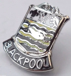 Blackpool Town Crest Pin Badge - Picture 1 of 2