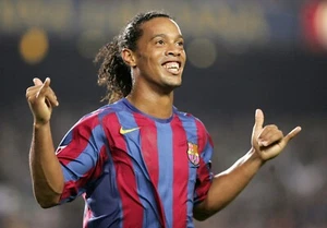 Large A3 Ronaldinho Poster (Brand New) - Picture 1 of 2
