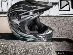 ZOX Fiction Motocross Helmet size Medium Black/Silver graphics DOT Certified WIN - Picture 1 of 10