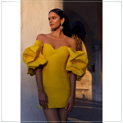 $4250 Monique Lhuillier Sweetheart Puff Sleeve Silk Blend Runway Midi Dress - Image 1 of 4