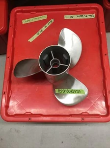 Mercury Mercruiser Rebuilt Bravo Three Propeller 8M8022430 - Picture 1 of 3