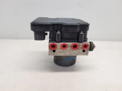2015-19 Ford Transit 250 (RWD) Anti-Lock Brake Pump Assembly - Image 1 of 4