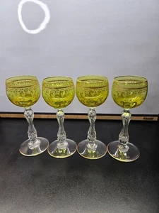 4 vecchi calici da vino Moser in vetro ceco - peridoto verde bordo oro steli trasparenti 7" H - Foto 1 di 6