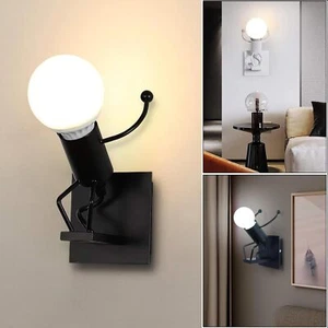Applique moderno omino che salta lampada luce parete muro E27 bianco nero 230V - Imagen 1 de 9