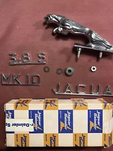 Alte Jaguar Kühlerfigur Original 7242653 Schriftzug 3.8S MK10 neu - Bild 1 von 9