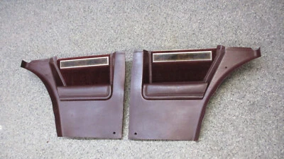 1978-1988 G-BODY MALIBU CUTLASS MONTE-CARLO PANEL INTERIOR TRASERO REPOSABRAZOS BORGOÑA Foto 1 de 4