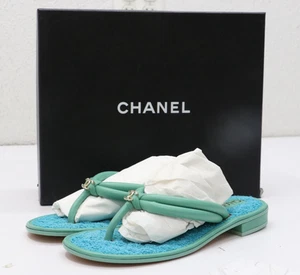 Sandalias Chanel G38590 de piel de cordero y tela verde claro y turquesa talla 9 EE. UU./40 FR - Imagen 1 de 16