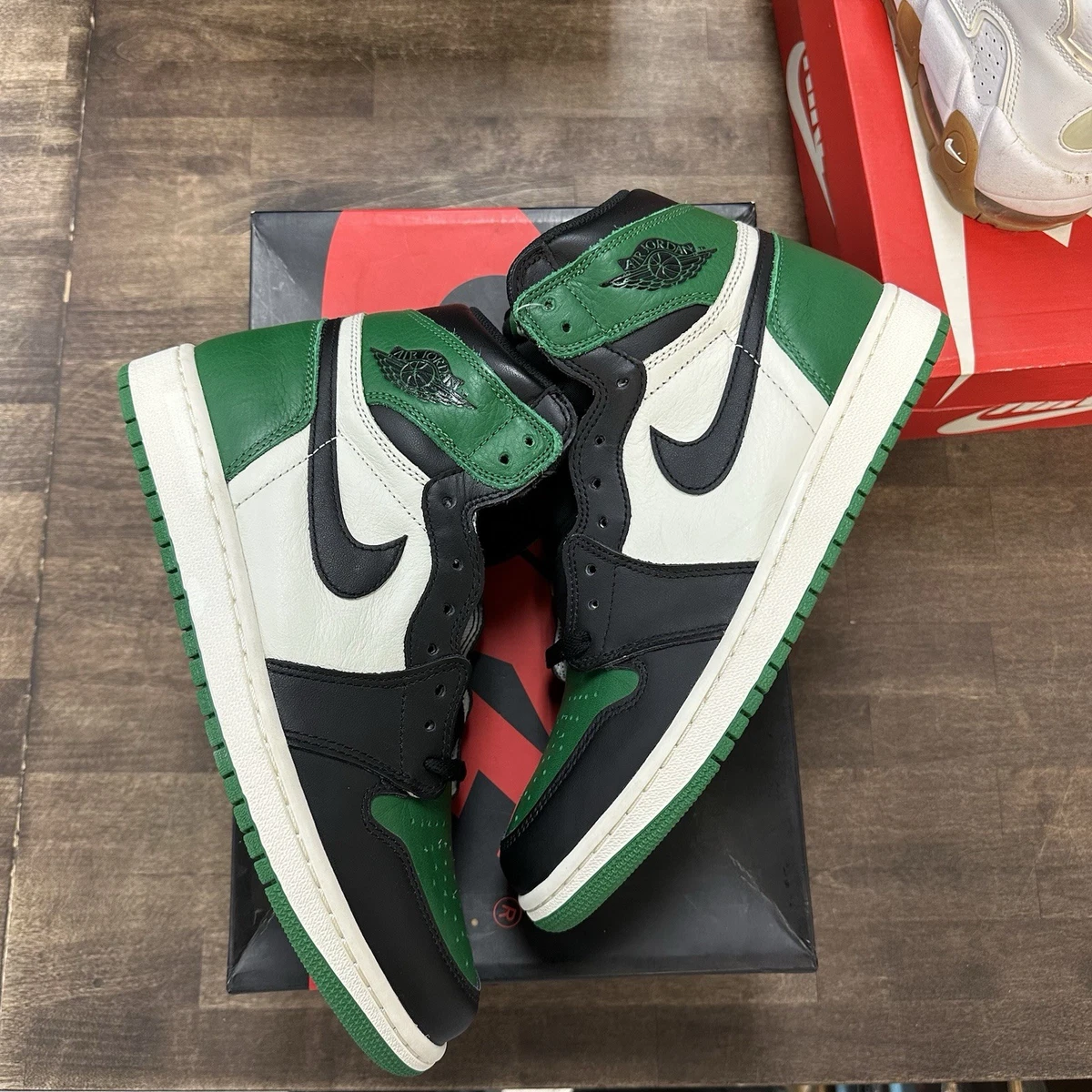 靴 Jordan 1 High OG Pine Green 2018 28.5 Nike Air Jordan Retro 1 High OG Pine Green Black Toe Sail White