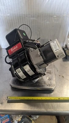 Quemador de aceite Beckett serie SM 0,50-3,00 GPH 240V/60Hz 3,5A Foto 1 de 4