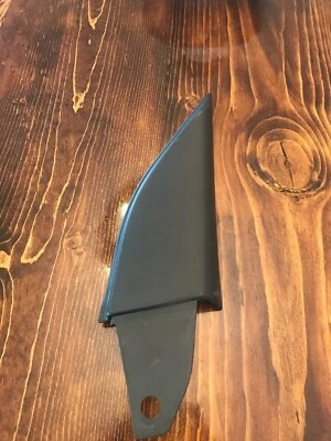 OEM 2001-2007 Ford Escape RH Front Passenger Side Door Inner Corner Moulding — 第 1/4 张图片