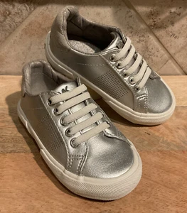 MICHAEL Michael Kors Sz 7 M Toddler Silver Ima Court Sneakers NEW - Picture 1 of 5