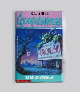IMÁN DE GANSO / ONE DAY AT HORRORLAND - 2""x3"" (libro de colección de terror rl stine - Imagen 1 de 4
