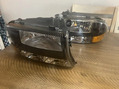 Juego de faros para 97-04 Dodge Dakota Durango NB73B7 Foto 1 de 4