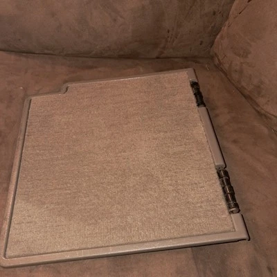 98-05 GMC Blazer Jimmy Painel Assento Traseiro Chão Carpete Acabamento de Enchimento BOM FABRICANTE DE EQUIPAMENTO ORIGINAL - Imagem 1 de 4